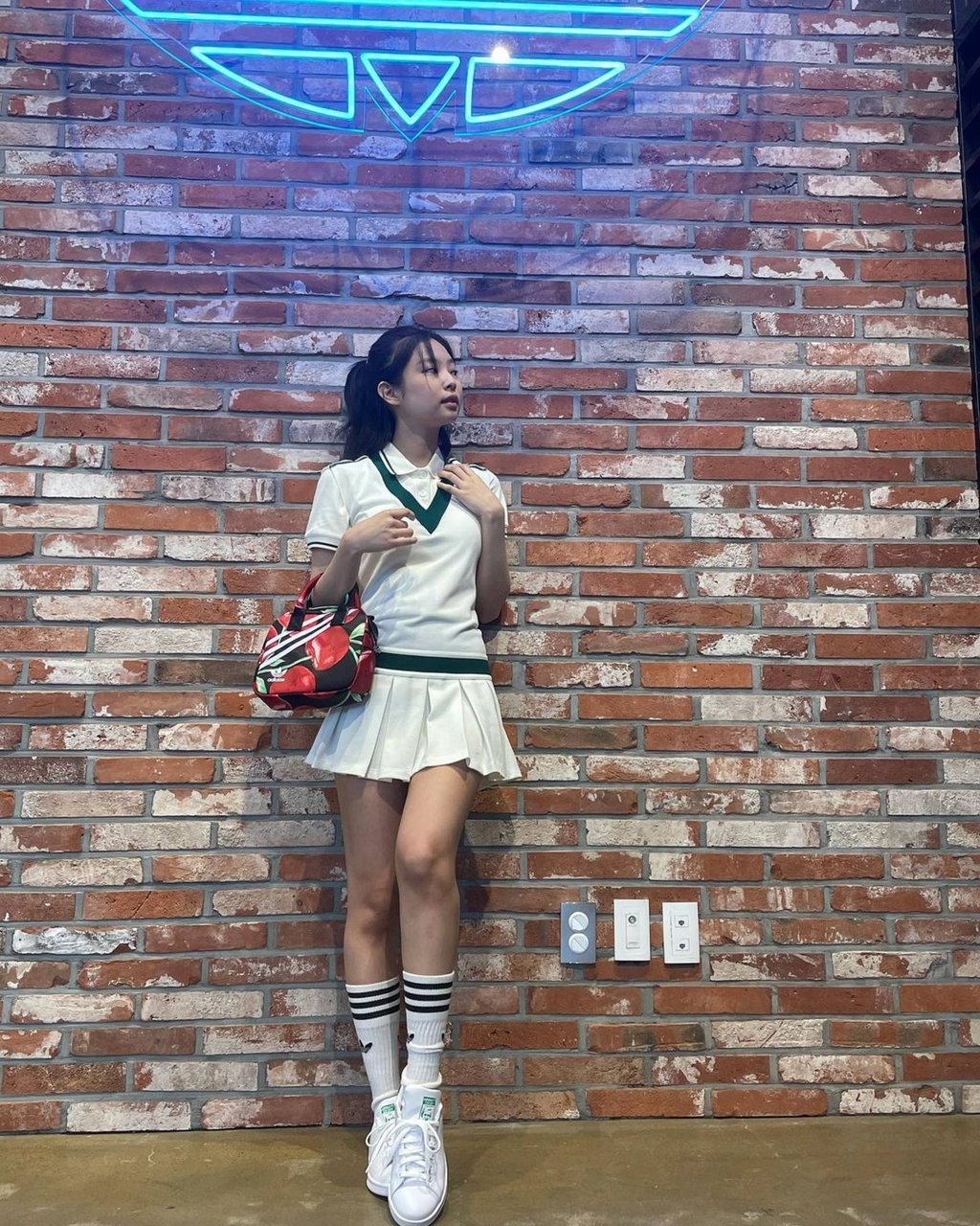 Blackpink’s Jennie also sports “blokecore” fashion. Photo: @jennierubyjane/Instagram Blackpink’s Jennie also sports “blokecore” fashion. Photo: @jennierubyjane/Instagram