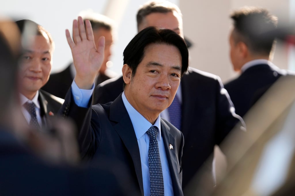 Taiwanese Vice-President William Lai Ching-te waves after landing in Paraguay on August 14. Photo: AP Taiwanese Vice-President William Lai Ching-te waves after landing in Paraguay on August 14. Photo: AP