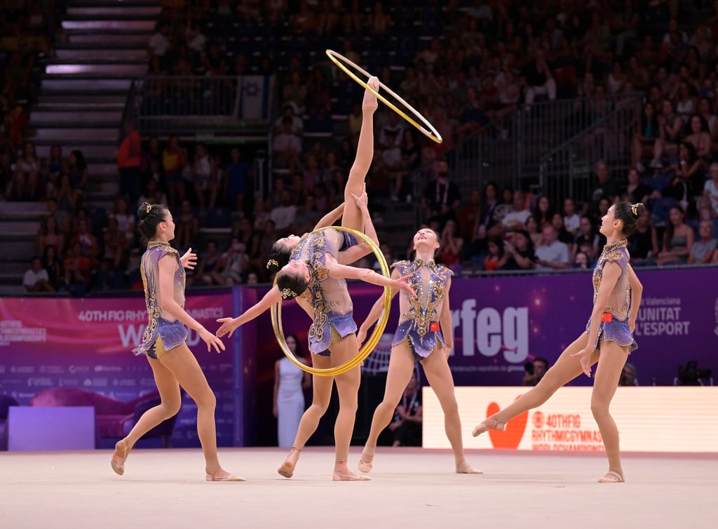 China’s 5 Hoops routine featured traditional dance and music at the Rhythmic Gymnastics World Championships in Valencia.