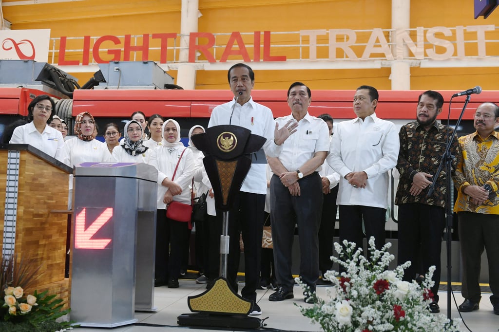 Indonesian President Joko Widodo launches the Light Rail Transit in Jakarta on August 28. Photo: Antara Foto/Reuters