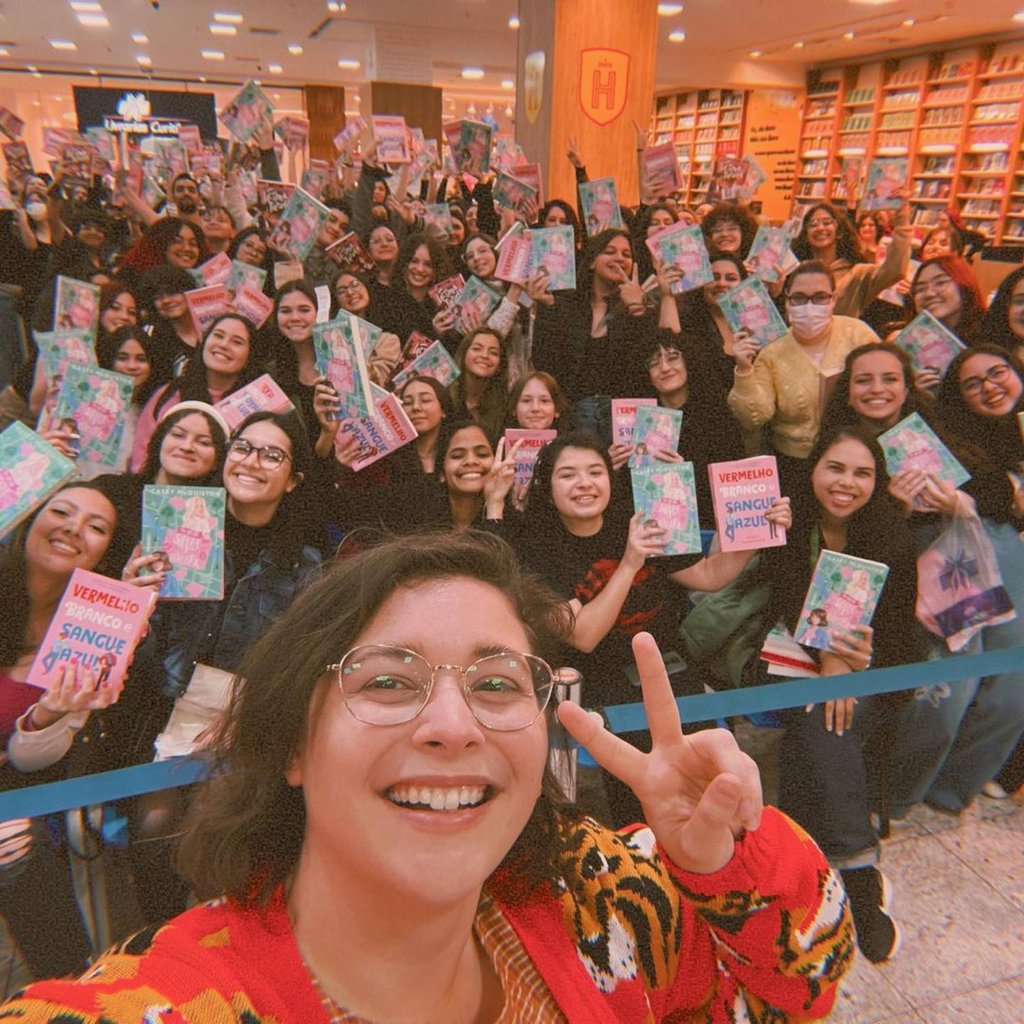 Casey McQuiston on a book tour in Curitiba, Brazil, in September 2022. Photo: @casey.mcquiston/Instagram