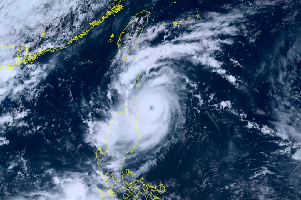 Saola is shown moving north towards Taiwan on Tuesday. Photo: AP Saola is shown moving north towards Taiwan on Tuesday. Photo: AP