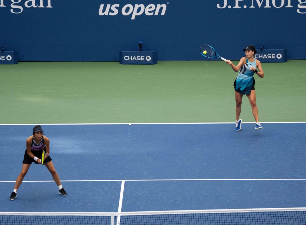 Wang Xinyu (right) also reached the fourth round of the singles at a grand slam for the first time in New York. Photo: Xinhua