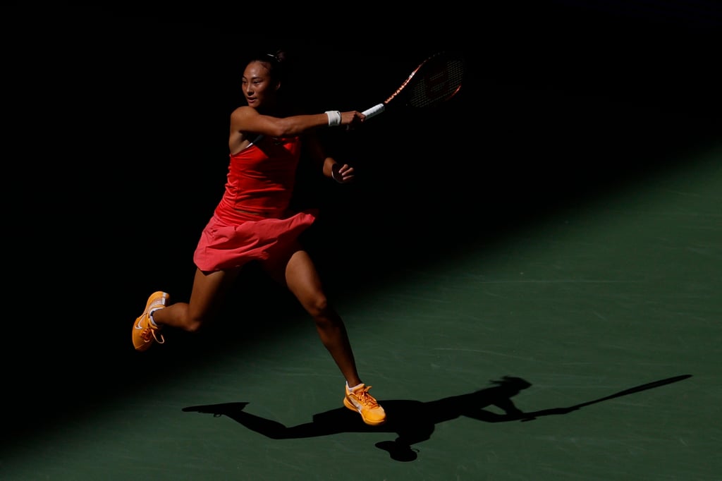 Zheng Qinwen hits a forehand return during her US Open quarter-final against Aryna Sabalenka. Photo: USA TODAY Sports