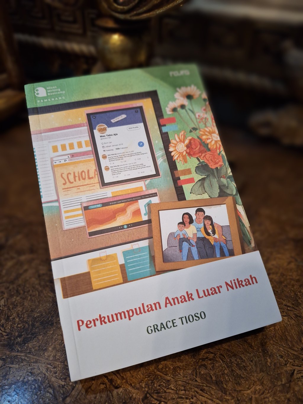 Perkumpulan Anak Luar Nikah (The Society of Out-of-Wedlock- Children) by Grace Tioso. Photo: Johannes Nugroho