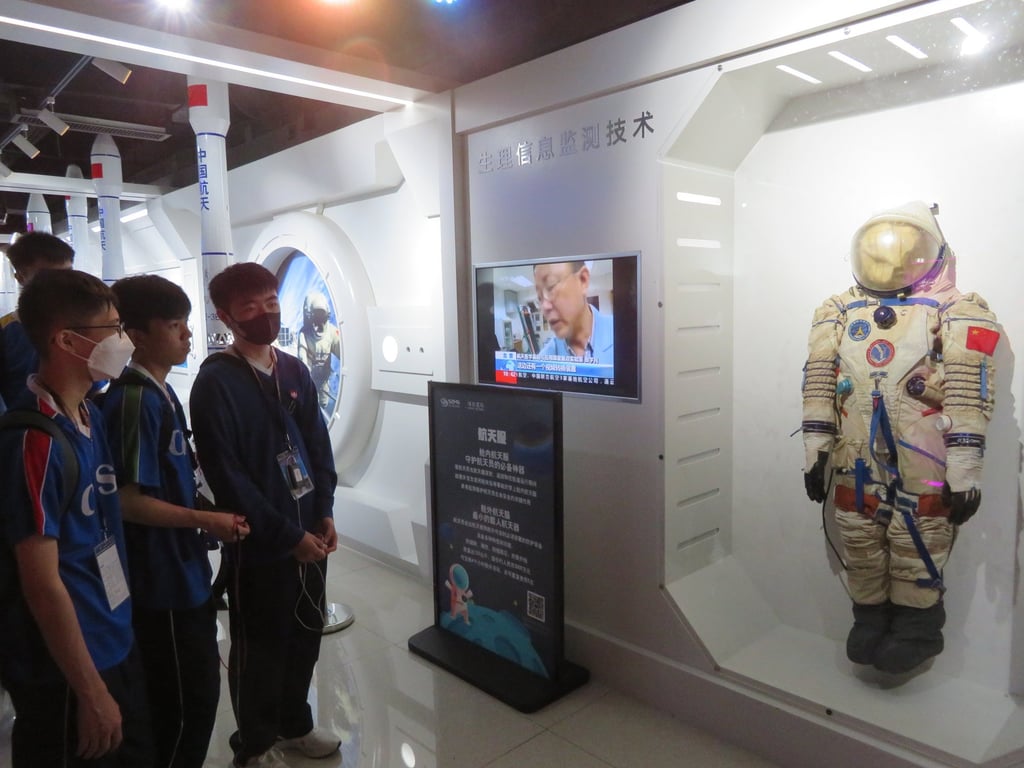 Youngsters from the Chinese Foundation Secondary School get a tour of the Aviation Science Education Base In Shenzhen. Photo: Handout