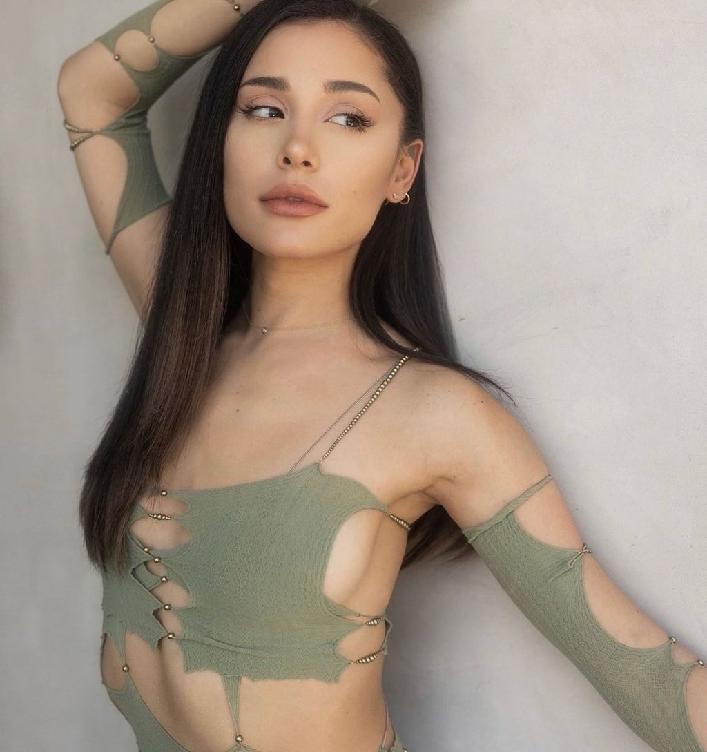 Ariana Grande is redefining what beauty is for her. Photo: @arianagrande/Instagram Ariana Grande is redefining what beauty is for her. Photo: @arianagrande/Instagram