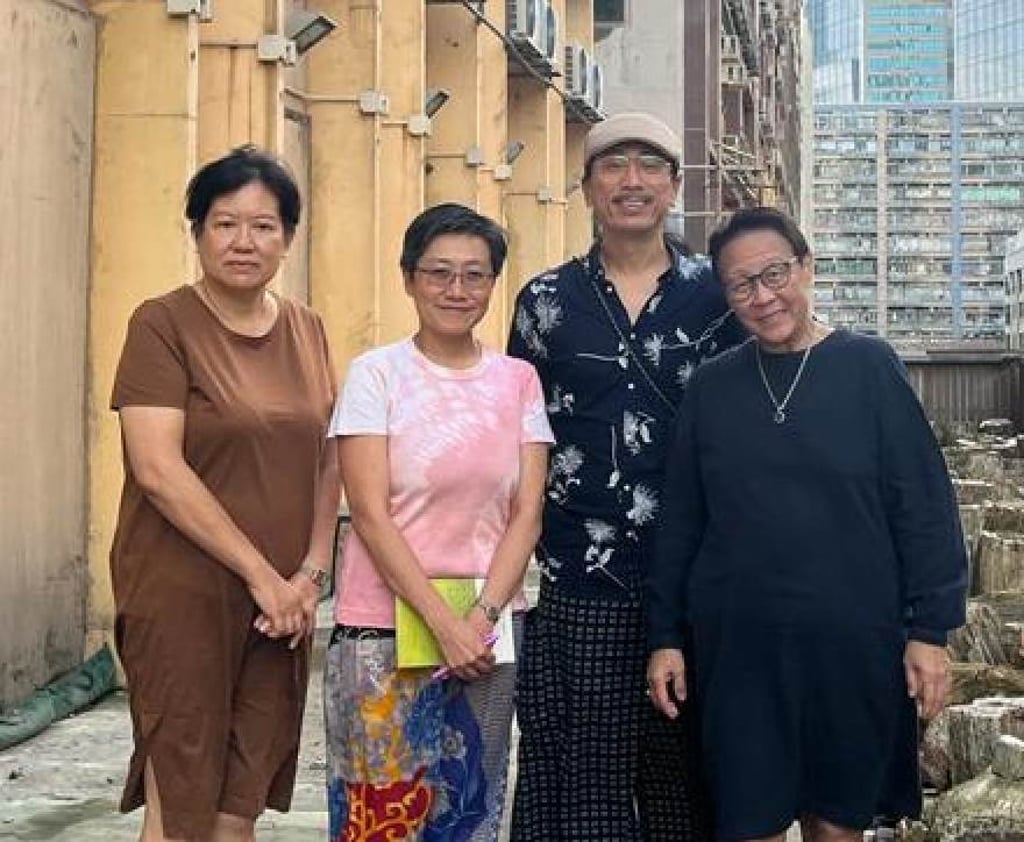 (From left) Hong Kong artist Leung Mee-ping with “Souvenirs de Choses” curators Vivian Ting and Jeff Leung, and Osage Gallery founder Agnes Lin. Photo: Osage Gallery