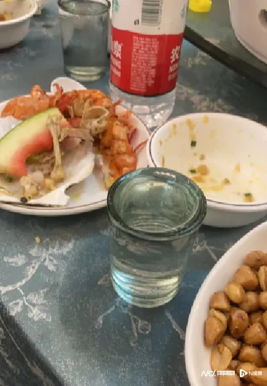 The speed-drinking staffer was rushed to hospital but later succumbed to his booze-related injuries. Photo: qq.com The speed-drinking staffer was rushed to hospital but later succumbed to his booze-related injuries. Photo: qq.com