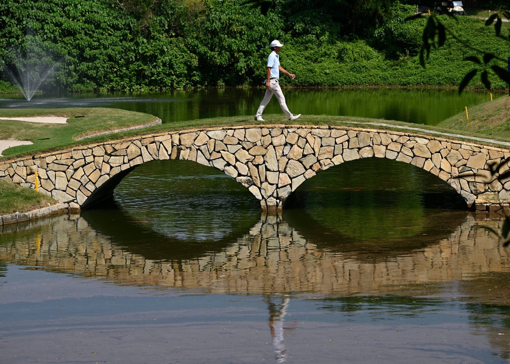 Hong Kong’s Taichi Kho heads to his ball during the first round of the SJM Macau Open. Photo: Asian Tour Hong Kong’s Taichi Kho heads to his ball during the first round of the SJM Macau Open. Photo: Asian Tour