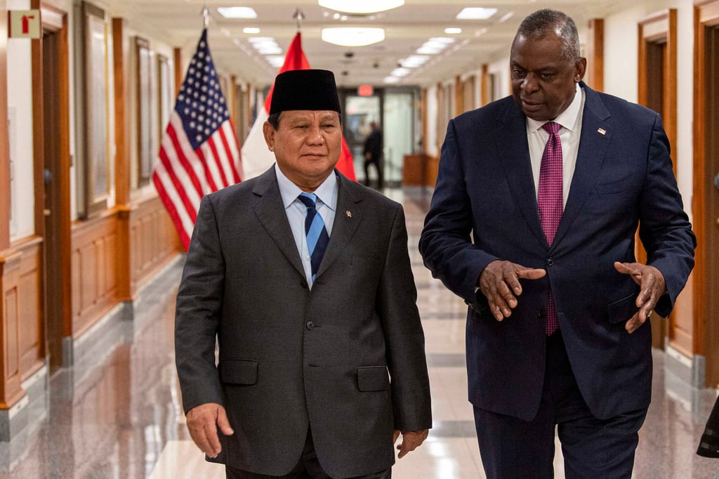 Indonesian Defence Minister Prabowo Subianto (left) with US Secretary of Defence Lloyd Austin ahead of a bilateral meeting at the Pentagon in August. Photo: dpa