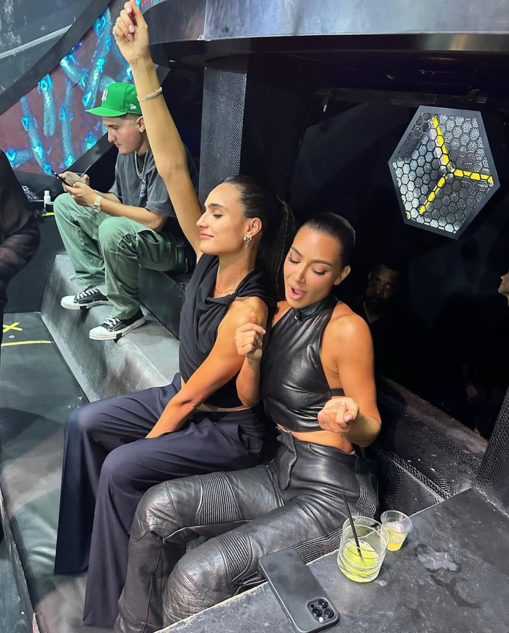 Isabela Grutman and Kim Kardashian hanging out. Photo: @isabelagrutman/Instagram