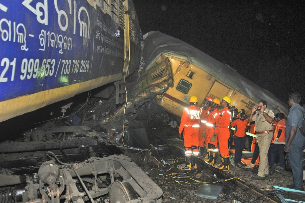 Two passenger trains collided in Vizianagaram district, Andhra Pradesh state, India on Sunday. Photo: AP