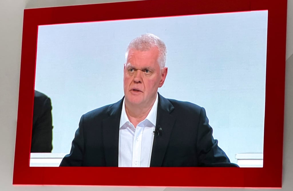 HSBC CEO Noel Quinn addresses shareholders during the bank’s annual general meeting in Birmingham, England, on May 5, 2023. Photo: Chad Bray HSBC CEO Noel Quinn addresses shareholders during the bank’s annual general meeting in Birmingham, England, on May 5, 2023. Photo: Chad Bray