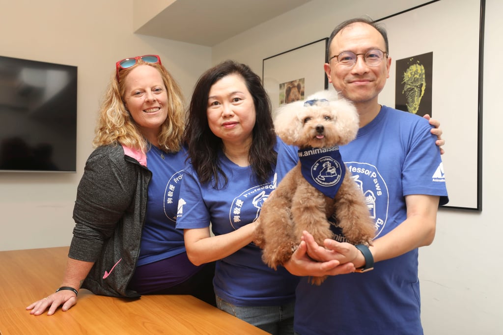 Animals Asia dog trainer Karina O’Carroll (from left) with Bear Bear’s guardians May Hung and Wong Hung-kuen. Photo: Xiaomei Chen Animals Asia dog trainer Karina O’Carroll (from left) with Bear Bear’s guardians May Hung and Wong Hung-kuen. Photo: Xiaomei Chen