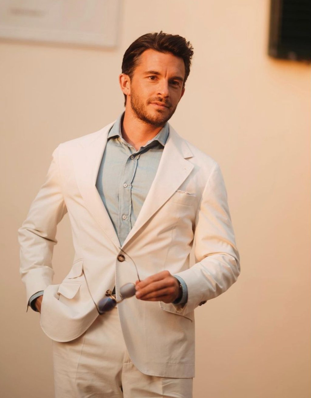 Jonathan Bailey donning a quiet luxury outfit. Photo: @jbayleaf/Instagram Jonathan Bailey donning a quiet luxury outfit. Photo: @jbayleaf/Instagram