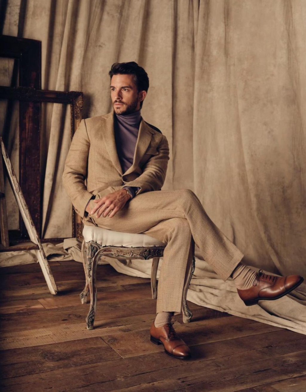 British actor Jonathan Bailey is fashionable indeed. Photo: @jbayleaf/Instagram British actor Jonathan Bailey is fashionable indeed. Photo: @jbayleaf/Instagram