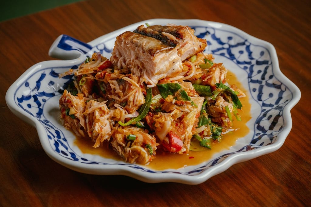Mak Mak’s juicy salmon with sweet basil, lemongrass and chilli dressing. Photo: Instagram / @makmakhk