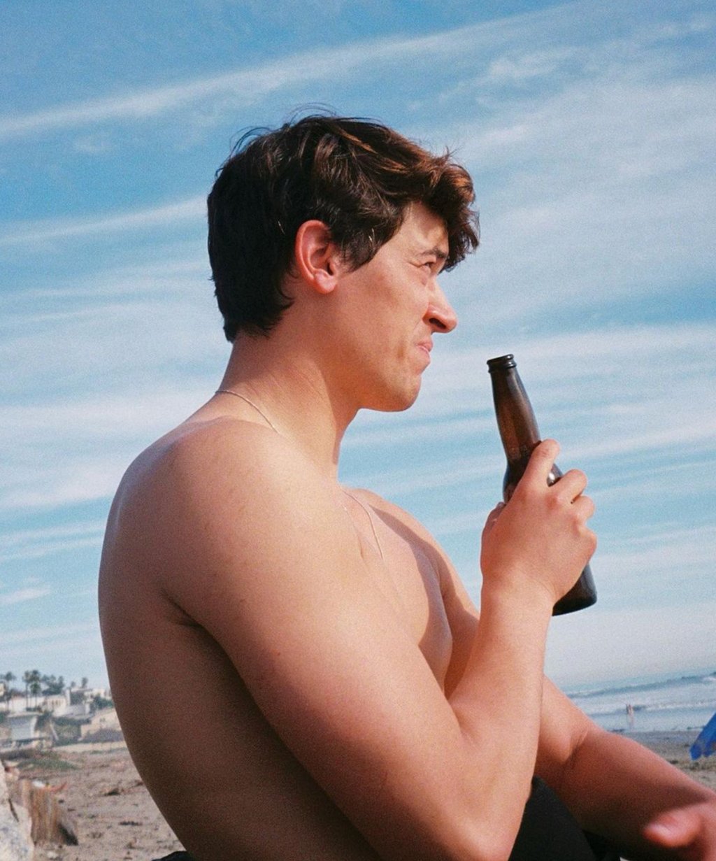 Tom Blyth is currently starring as American outlaw Billy the Kid. Photo: @tomblyth/Instagram