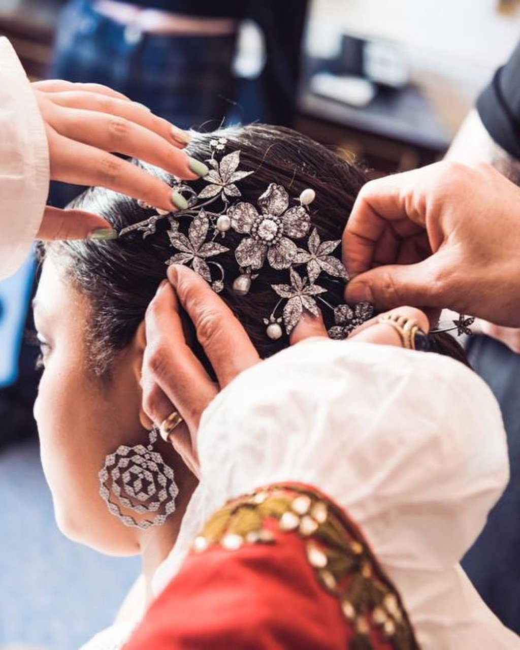 Le Bal des Débutantes is a glamorous affair indeed, as shown by this behind-the-scenes shot posted by the event’s official Instagram last November. Photos: @lebal.paris/Instagram Le Bal des Débutantes is a glamorous affair indeed, as shown by this behind-the-scenes shot posted by the event’s official Instagram last November. Photos: @lebal.paris/Instagram