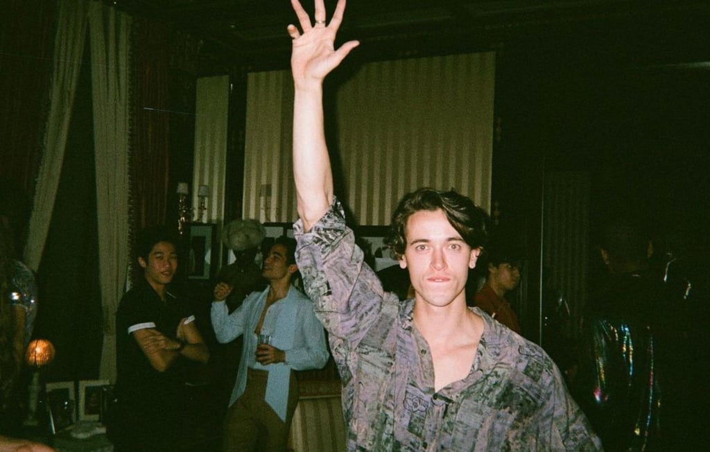 Tom Blyth is a British actor who grew up in the English suburbs. Photo: @tomblyth/Instagram