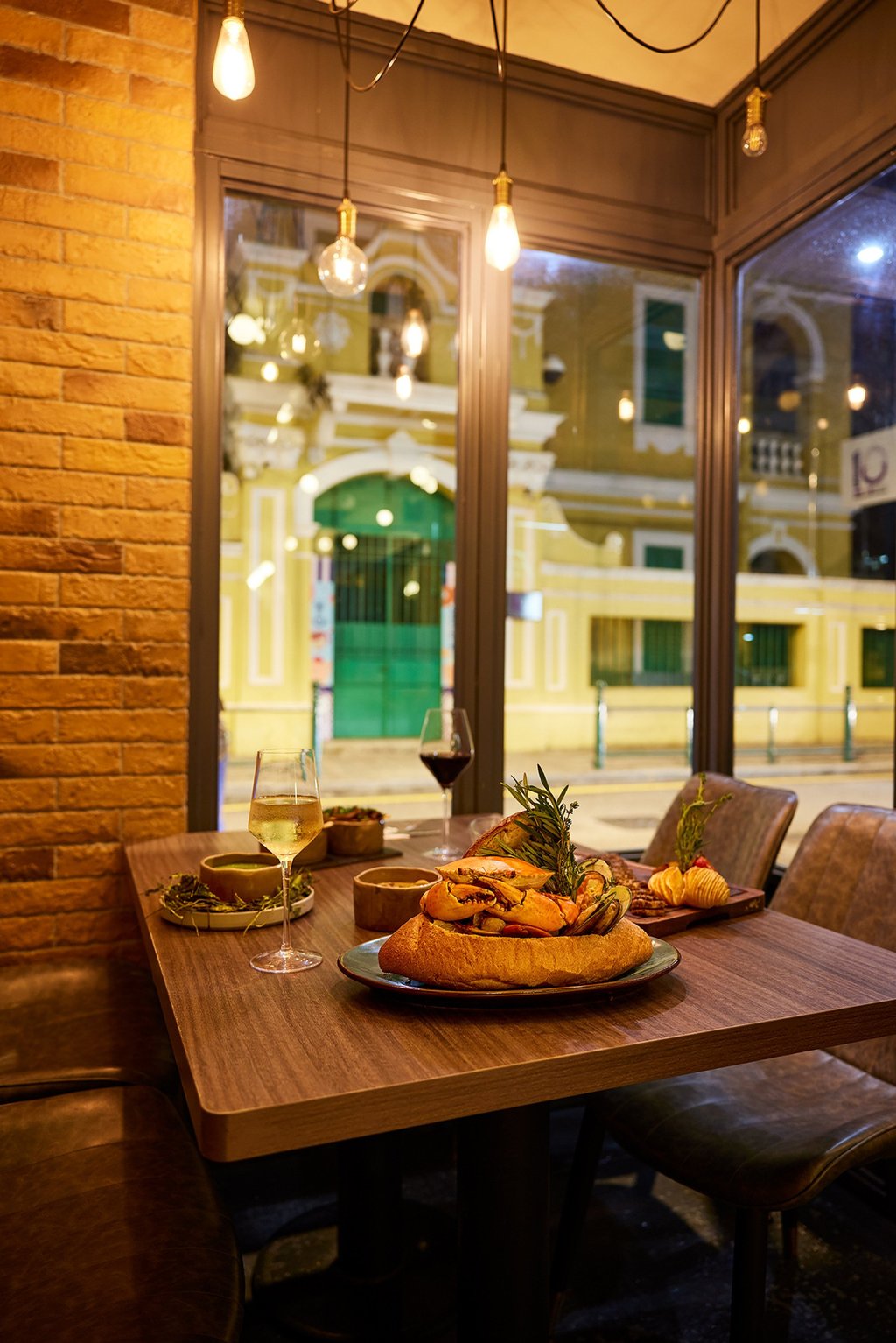 The restaurant is located in the historic St Lazarus District across from 10 Fantasia, a century-old building that now serves as an incubator for creative industries. The restaurant is located in the historic St Lazarus District across from 10 Fantasia, a century-old building that now serves as an incubator for creative industries.