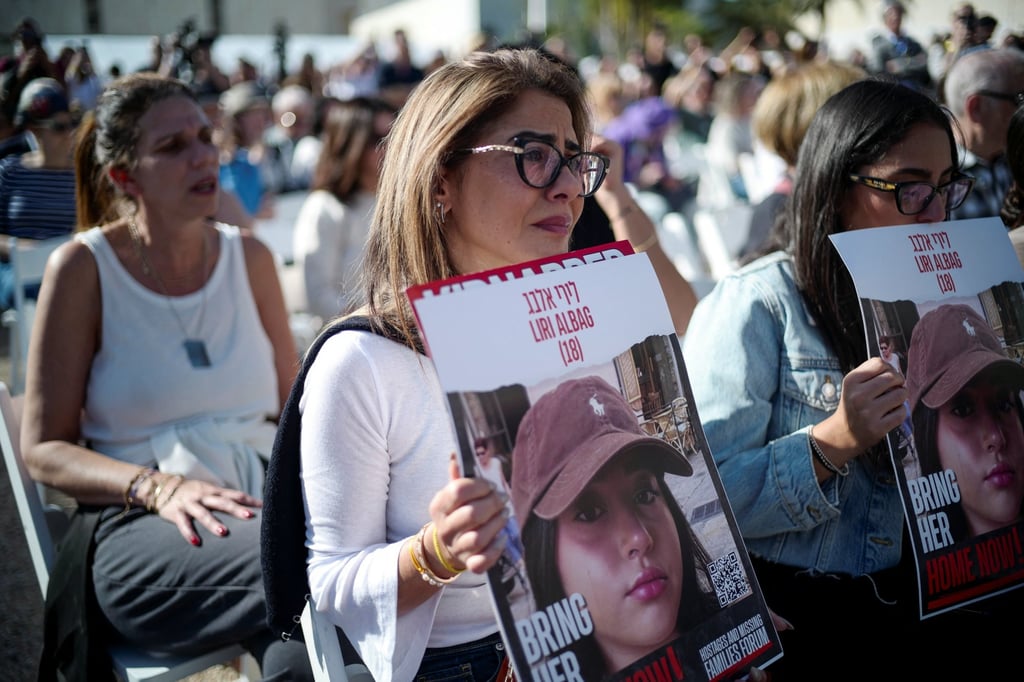 People attend a religious ceremony to pray for hostages kidnapped by Hamas in Tel Aviv, Israel on Friday. Photo: Reuters