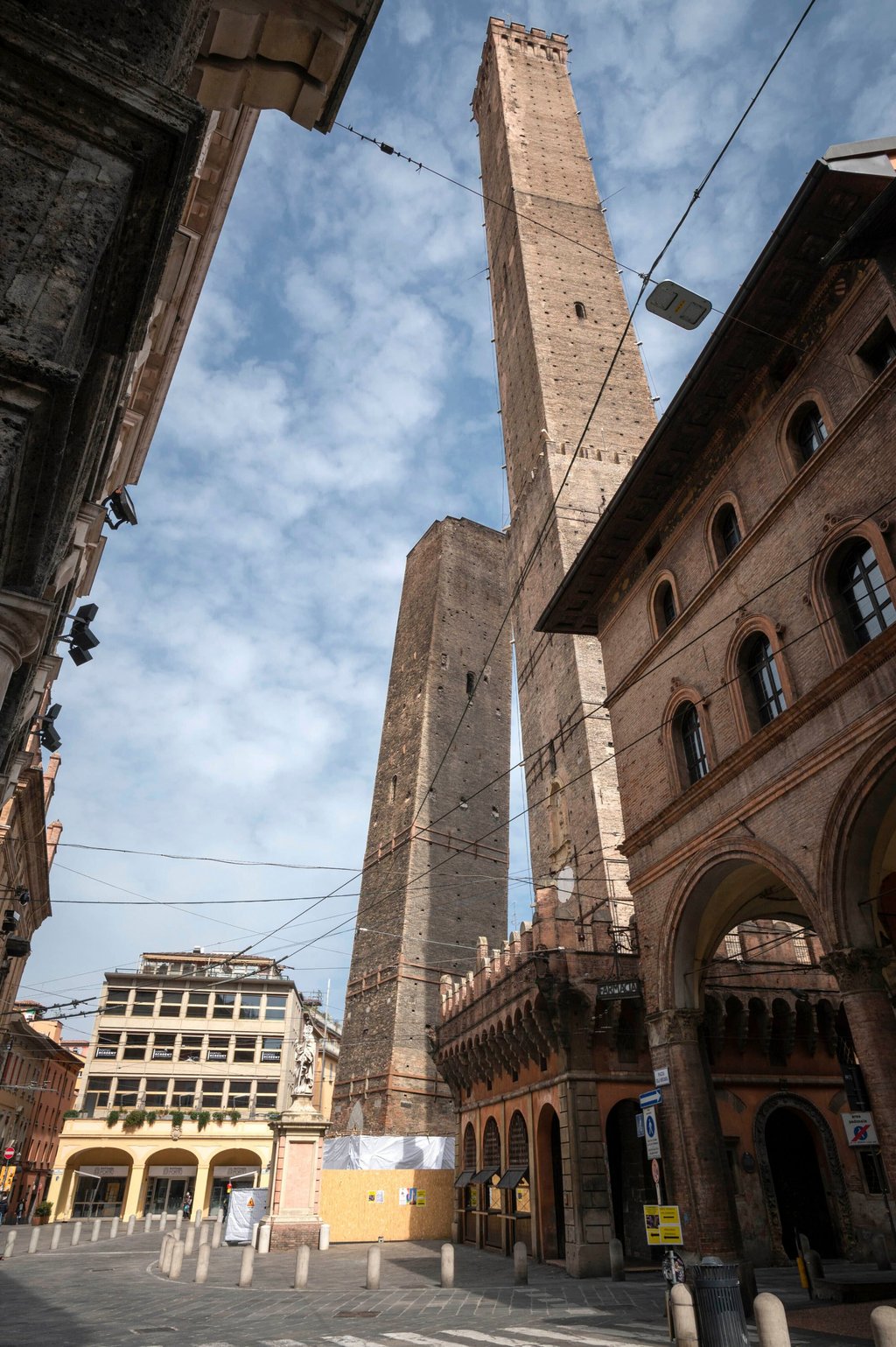 The Garisenda (left) and Asinelli towers are pictured in Bologna, Italy in March 2020. Photo: Lapresse Via AP