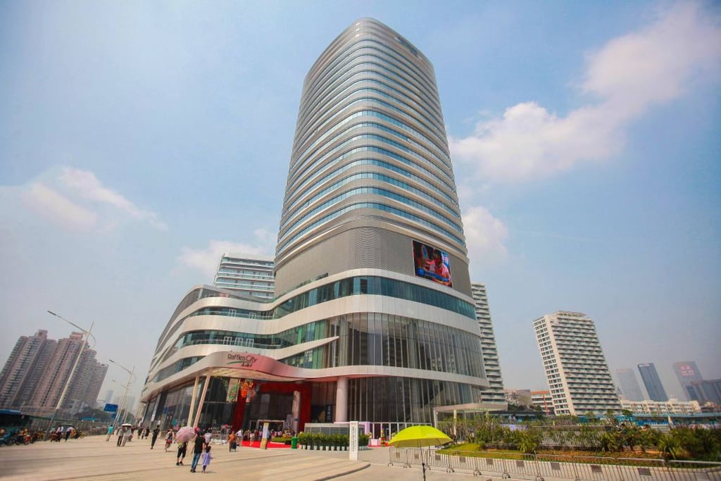 Raffles City Shenzhen houses brands including Uniqlo, Evisu, J-Lindeberg, Sephora and luxury brands. Photo: CapitaLand Raffles City Shenzhen houses brands including Uniqlo, Evisu, J-Lindeberg, Sephora and luxury brands. Photo: CapitaLand