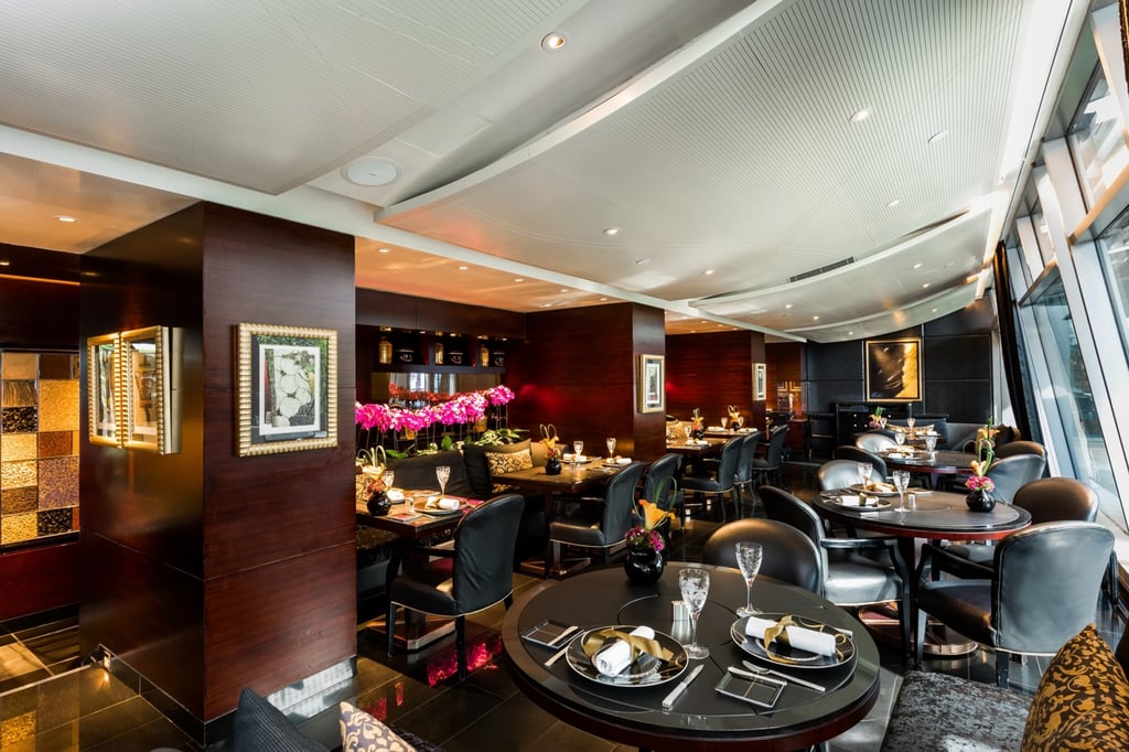 Le Jardin de Joël Robuchon main dining area