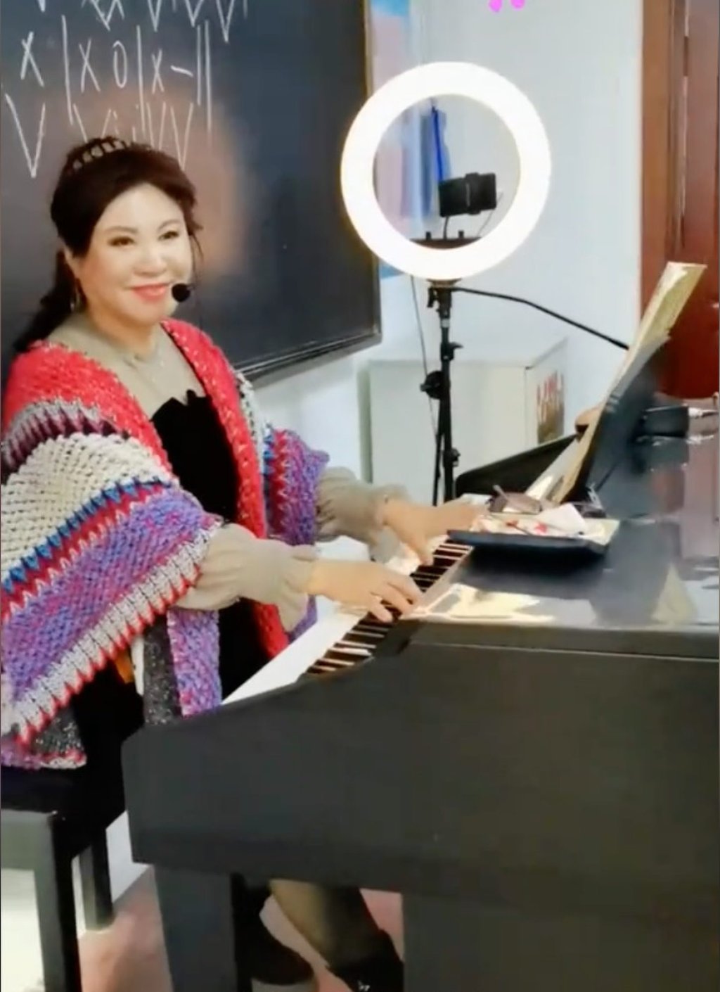 Karaoke singing can help with memory and orientation and offers a great pastime for China’s ageing society. Photo: Douyin