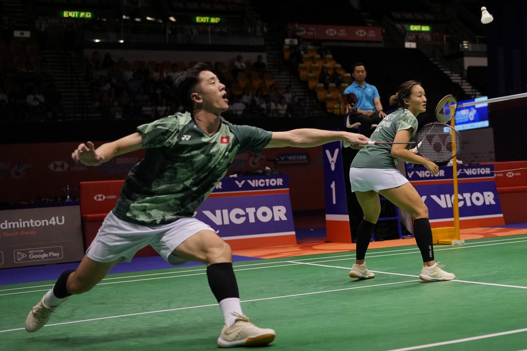 Tang (left) had sustained the injury during his and Tse’s previous match on Wednesday. Photo: Elson Li