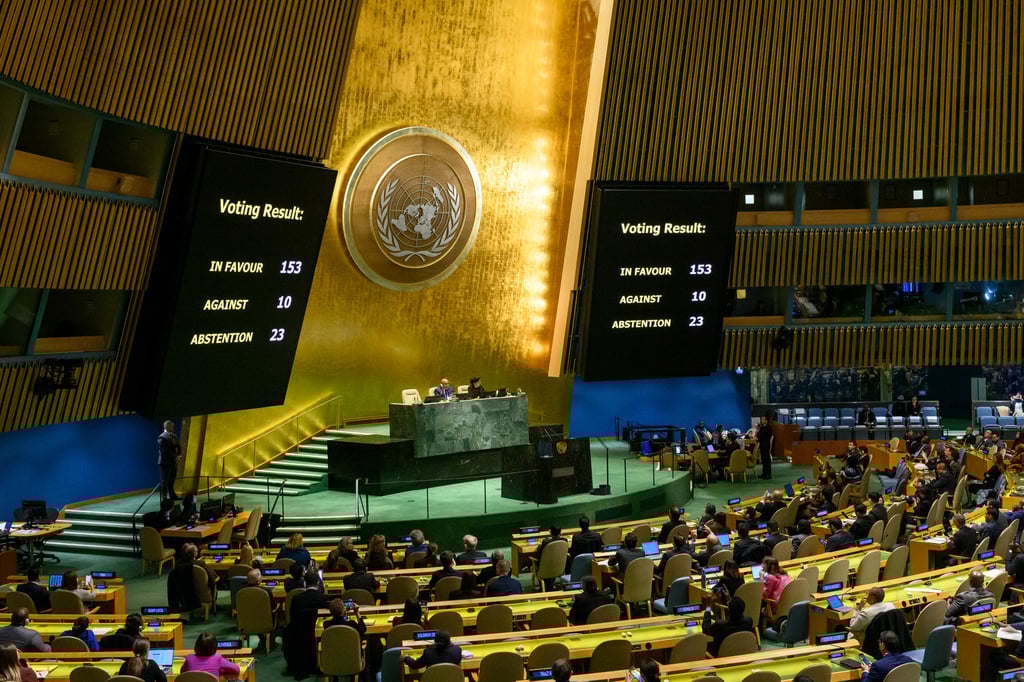 Voting results are displayed at United Nations headquarters in New York on Tuesday after the UN General Assembly adopted a resolution demanding an “immediate humanitarian ceasefire” in Gaza. Photo: UN Handout via Xinhua