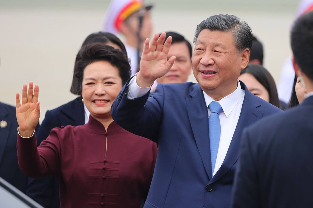 Chinese President Xi Jinping and his wife Peng Liyuan. A document of dos and don’ts for Hong Kong government employees emphasises how the city has entered a new era in governance and explains Xi’s goal to rejuvenate the nation. Photo: AFP