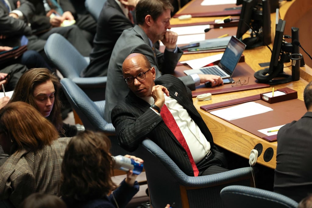 Robert Wood, US deputy ambassador to the UN, confers with advisers during a UN Security Council meeting in New York on Tuesday. Photo: AFP Robert Wood, US deputy ambassador to the UN, confers with advisers during a UN Security Council meeting in New York on Tuesday. Photo: AFP