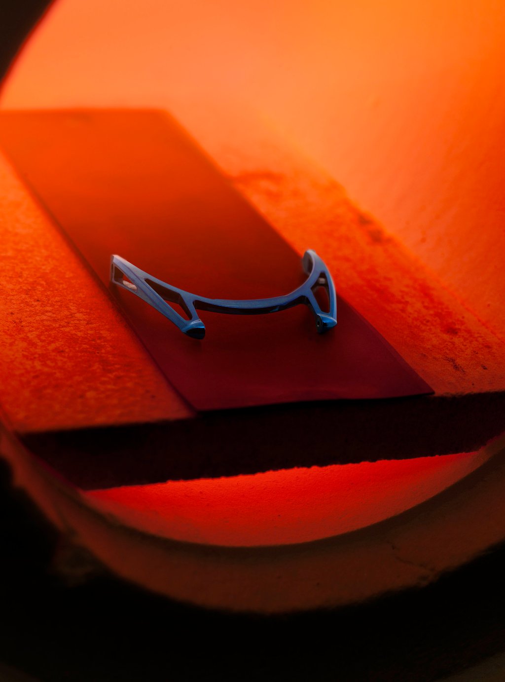 De Bethune is known for heat-treating their titanium to get a signature blue hue across their models. Photo: De Bethune De Bethune is known for heat-treating their titanium to get a signature blue hue across their models. Photo: De Bethune