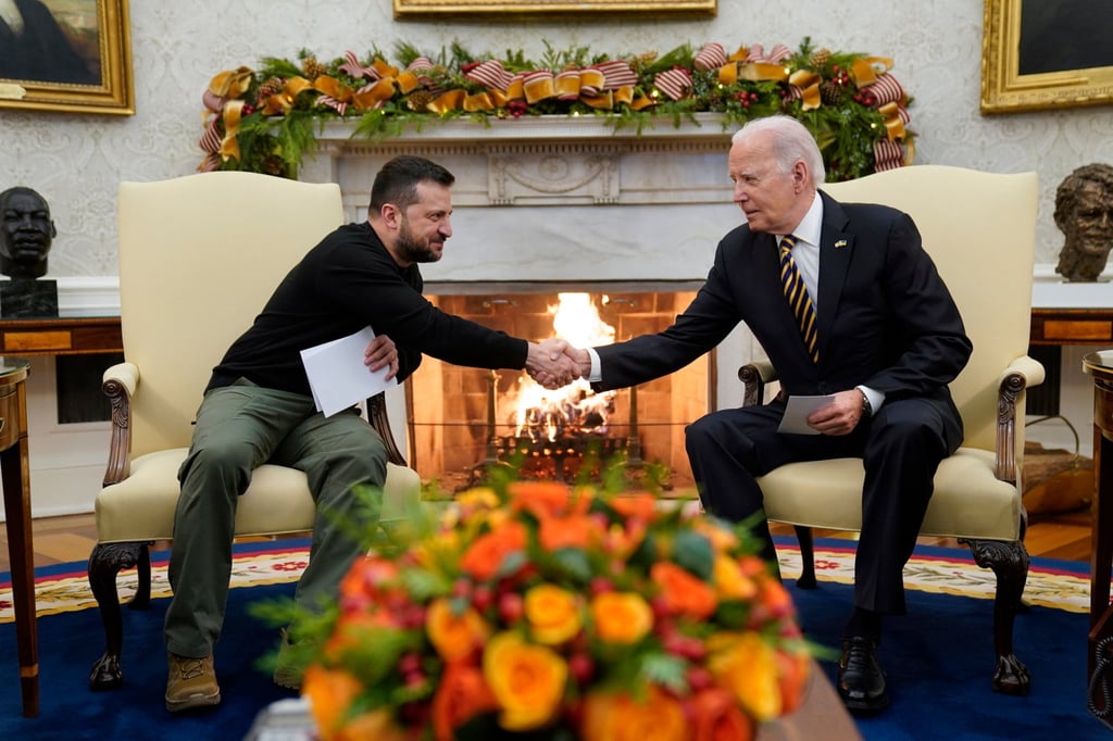 Ukrainian President Volodymyr Zelensky meeting with US President Joe Biden at the White House on December 12. Photo: AP