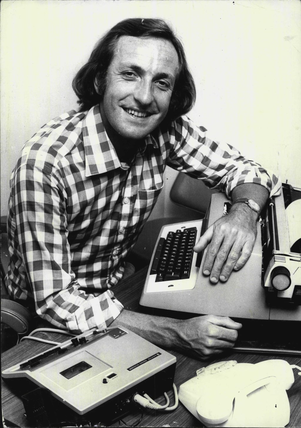 John Pilger in 1976. The Australia -born documentary maker was known for his work covering the aftermath of Pol Pot’s regime in Cambodia. Photo: Getty Images John Pilger in 1976. The Australia -born documentary maker was known for his work covering the aftermath of Pol Pot’s regime in Cambodia. Photo: Getty Images