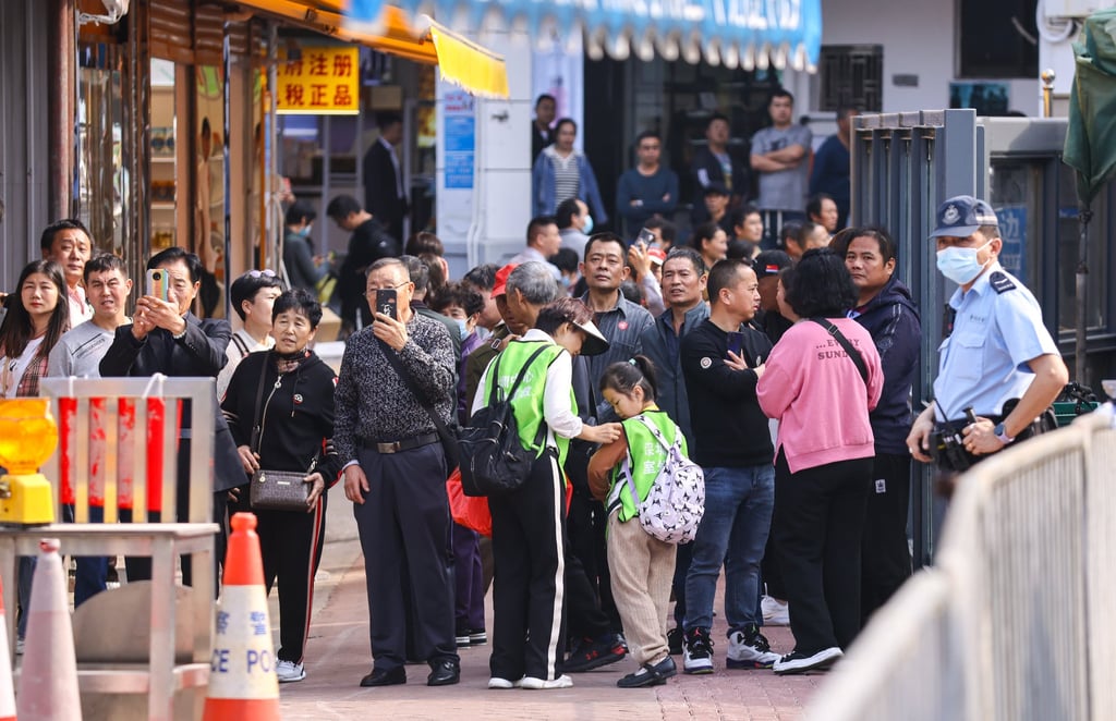 Hundreds of visitors descended on border town Sha Tau Kok on January 1, the first day of the second phase opening. Photo: May Tse