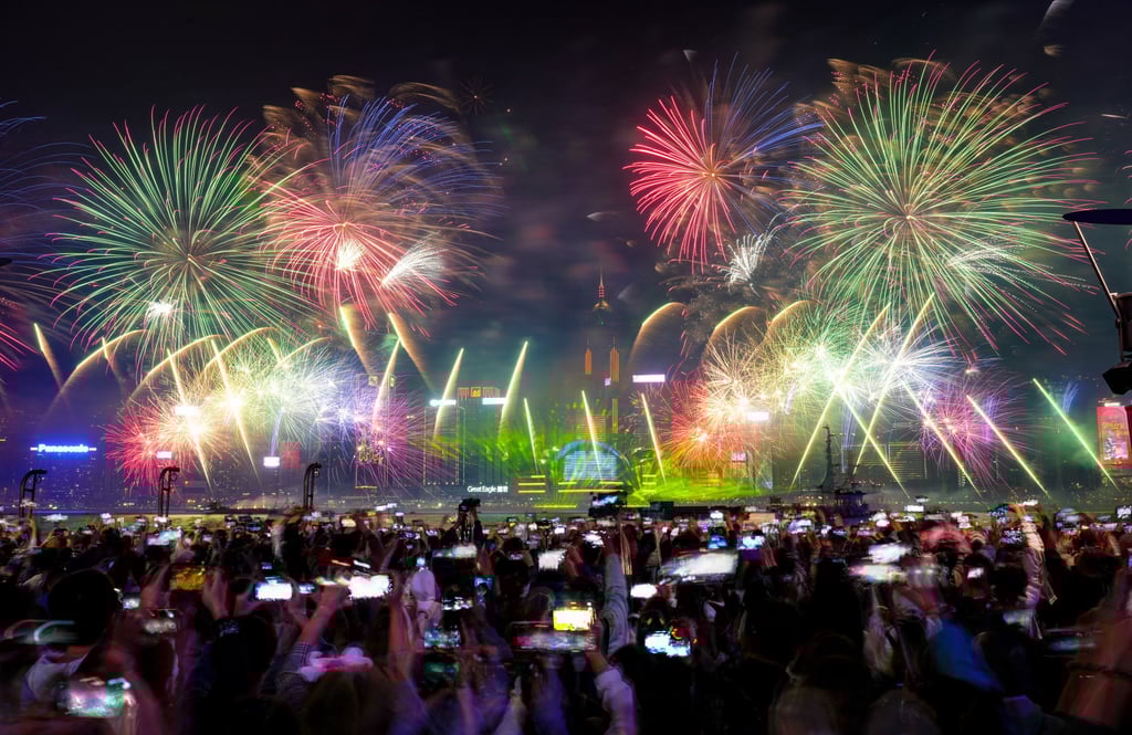Fireworks during the countdown show at Tsim Sha Tsui Promenade on January 1. Photo: Sam Tsang