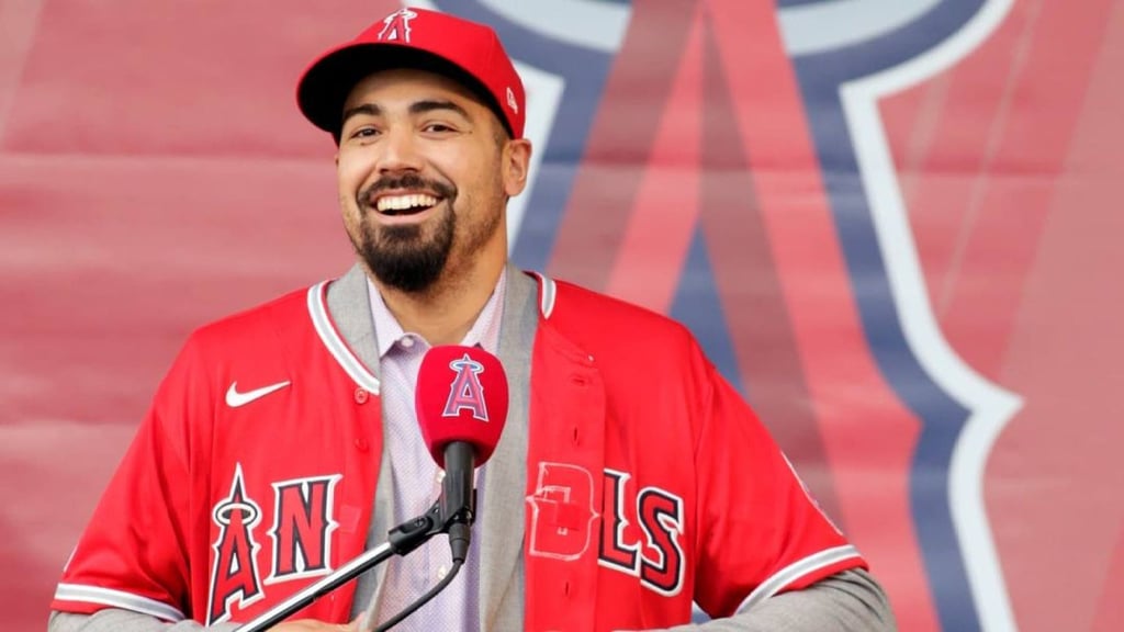 The Angels’ Anthony Rendon has Nike, Rawlings and New Balance endorsements. Photo: @anthonyrendonoficial/Instagram