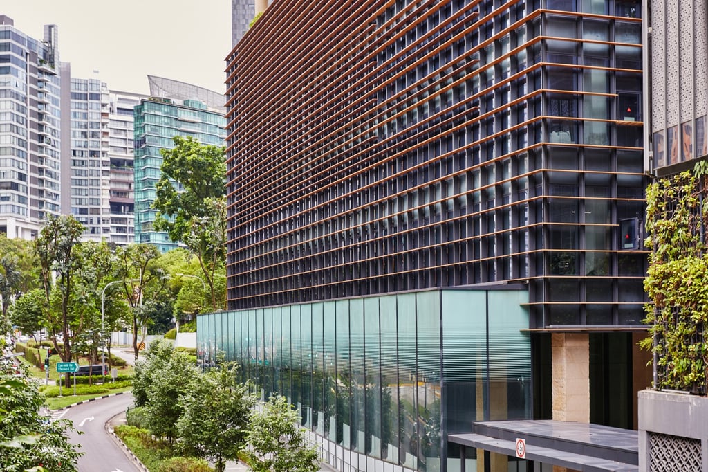 Como Metropolitan Singapore is located off Singapore’s main shopping street, Orchard Road Como Metropolitan Singapore is located off Singapore’s main shopping street, Orchard Road