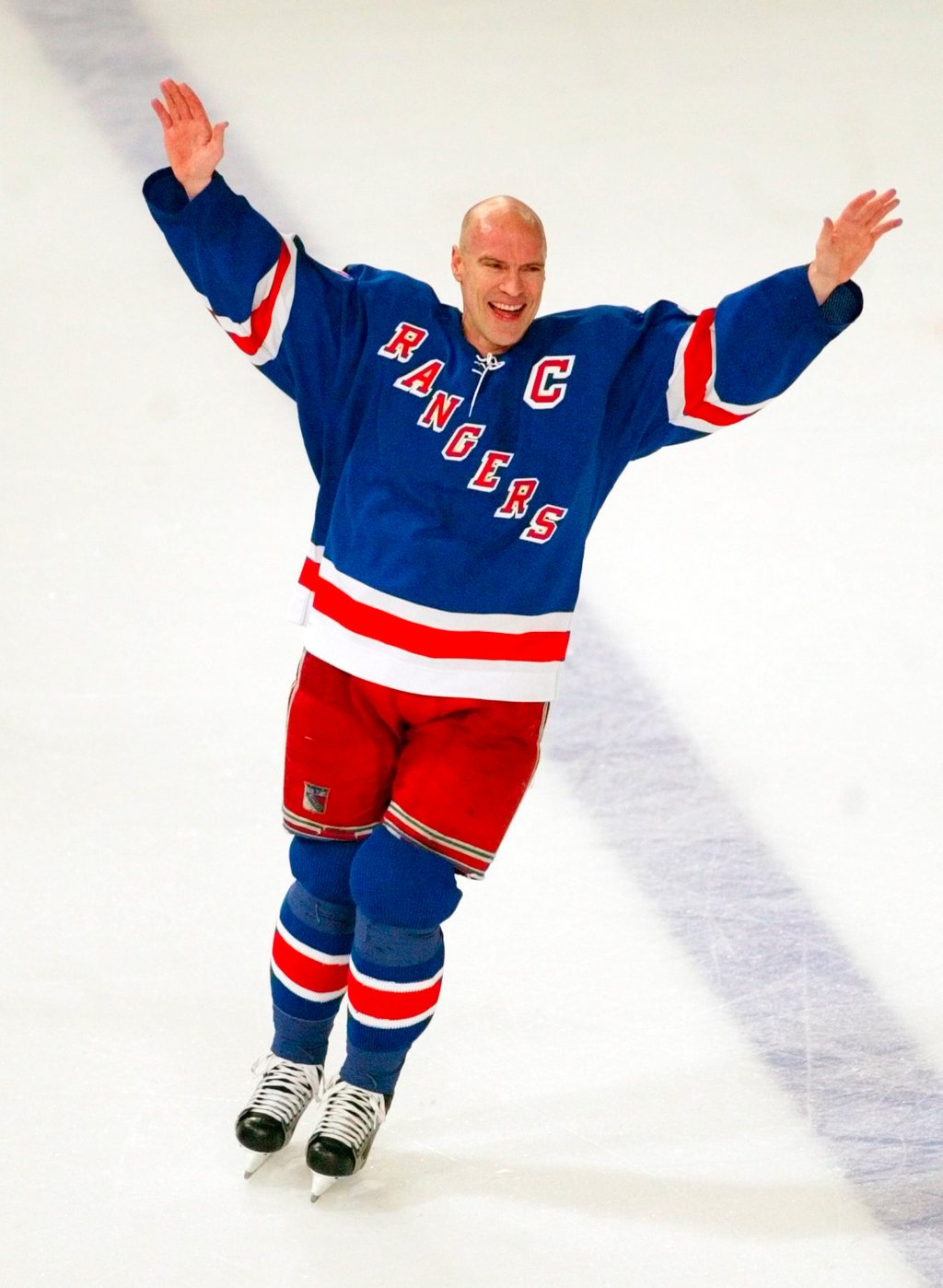 Mark Messier, pictured in 2004, recently invested in a performance lifestyle platform called Game 7. Photo: AP Photo Mark Messier, pictured in 2004, recently invested in a performance lifestyle platform called Game 7. Photo: AP Photo