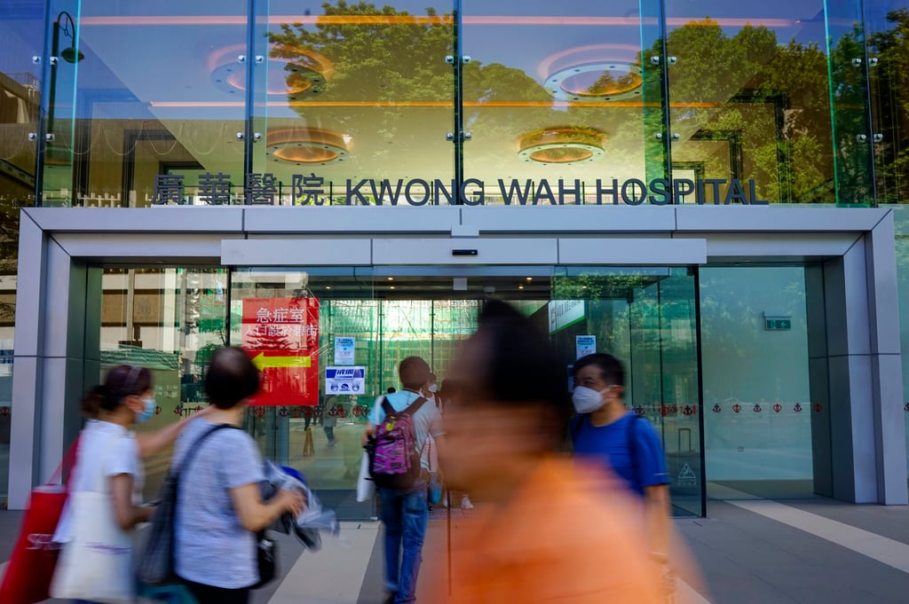 A young mother and her unborn baby were pronounced dead at Kwong Wah Hospital after the woman was struck by a truck in Kwun Tong. Photo: Warton Li