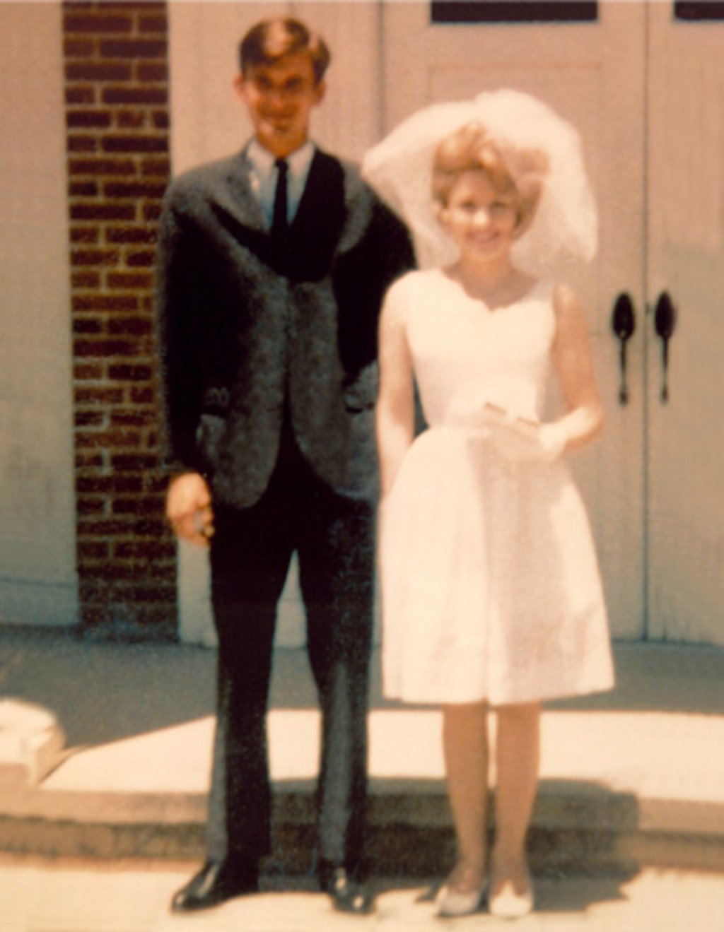 Dolly Parton and Carl Thomas Dean are in an “open” marriage where the two sometimes flirt with other people. Photo: DollyParton.com