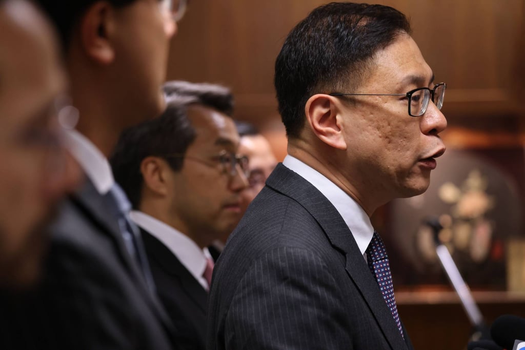 Bar Association chairman Victor Dawes (right). Photo: Yik Yeung-man Bar Association chairman Victor Dawes (right). Photo: Yik Yeung-man