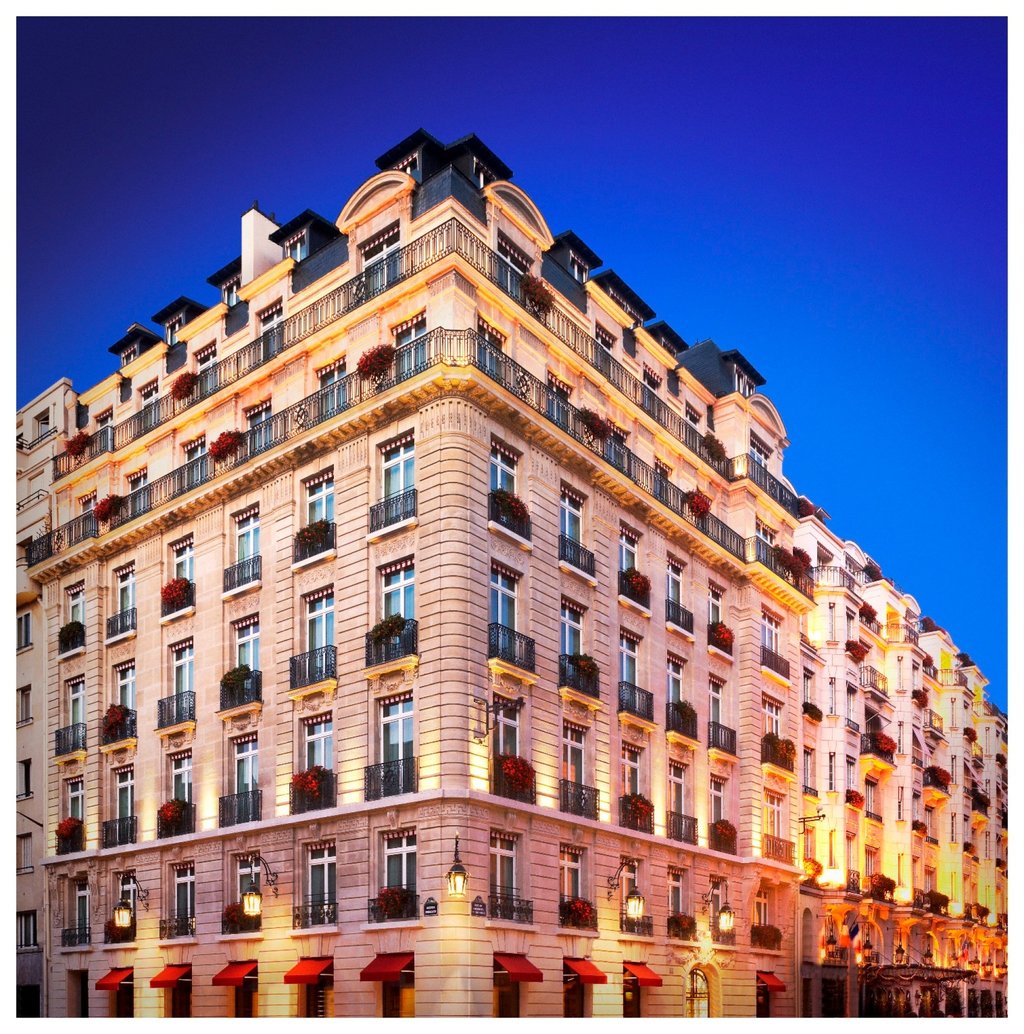 A street corner view of Hôtel Le Bristol Paris. Photo: Oetker Collection
