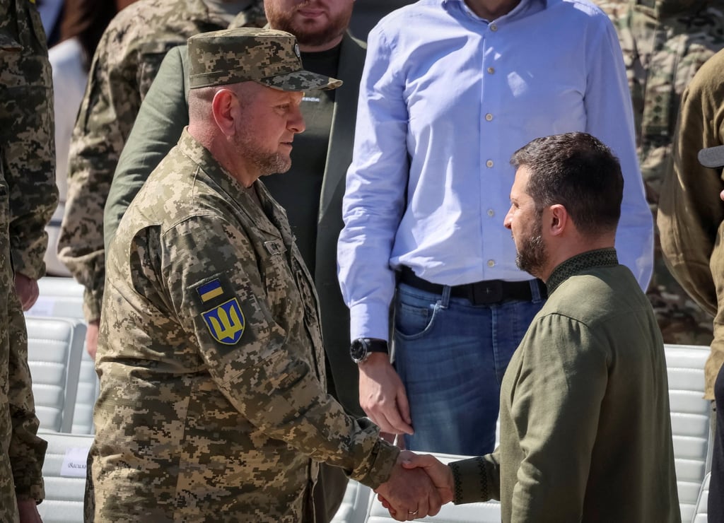 Ukrainian armed forces commander General Valerii Zaluzhnyi and President Volodymyr Zelensky in August 2023. File photo: Reuters