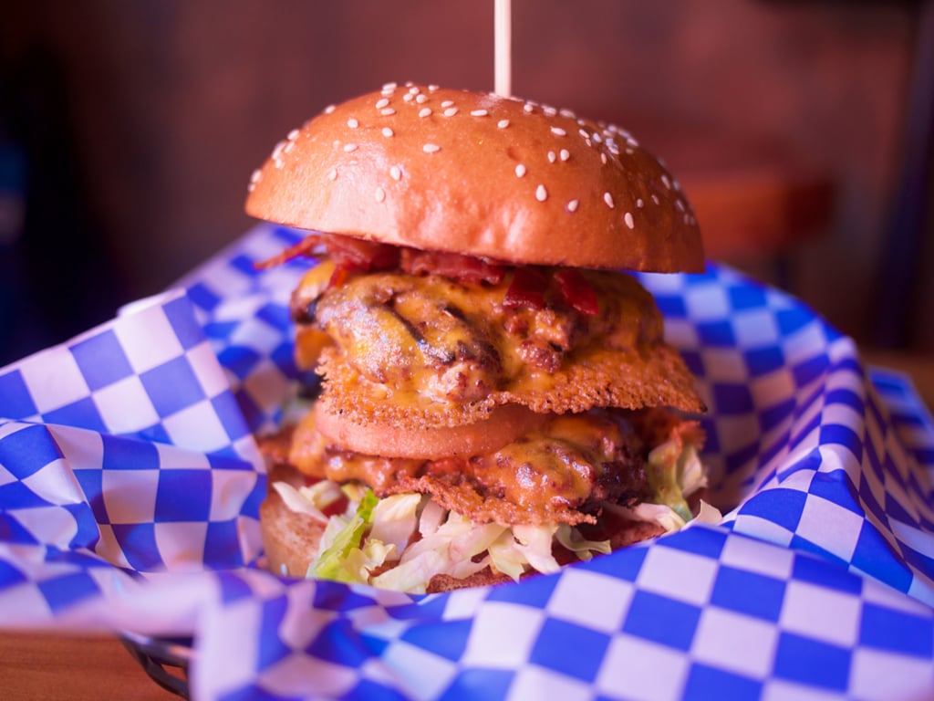 Momentai - Burger Momentai - Burger