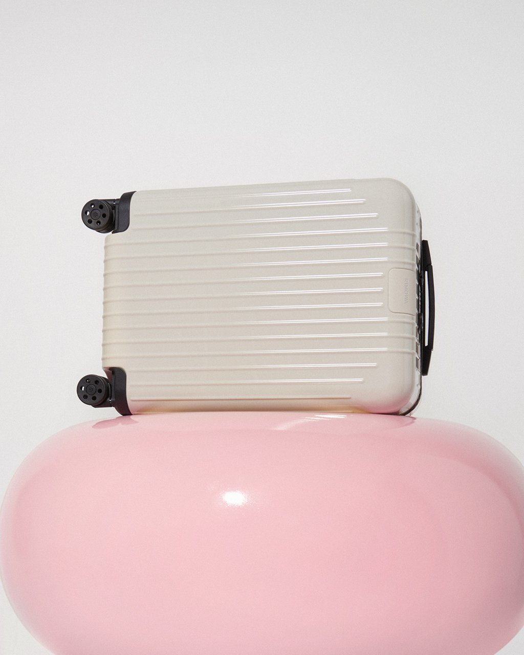 Rimowa essential lite cabin price store